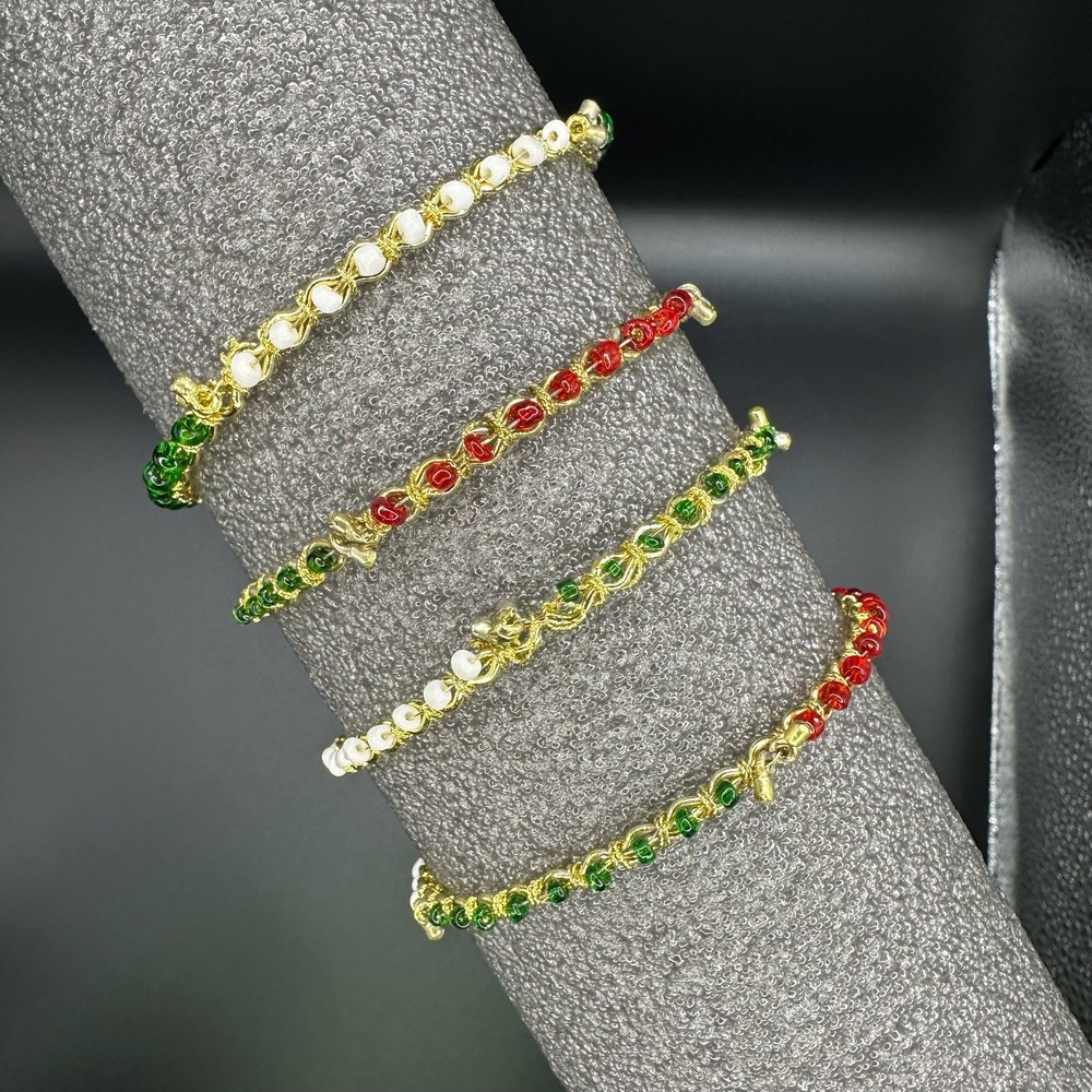 Vintage Bangle Bracelets Women 2.5in Gold Red Green White Beaded Set of 4‎